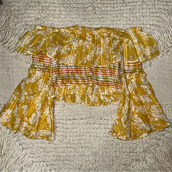 TULAROSA yellow / white floral smocked two-piece crop top and skirt set S / M - Picture 5 of 9